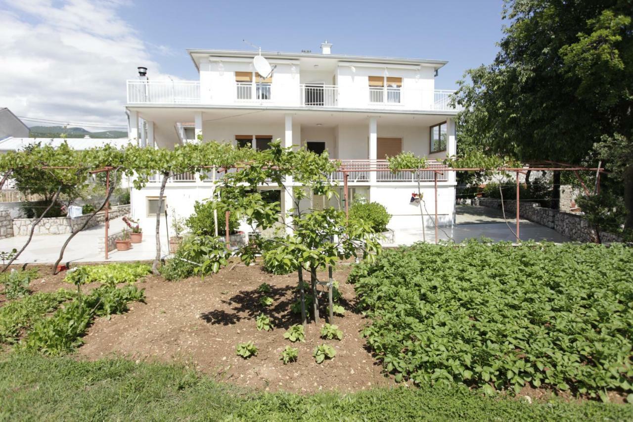 Guest House Balazevic Novi Vinodolski Exterior photo
