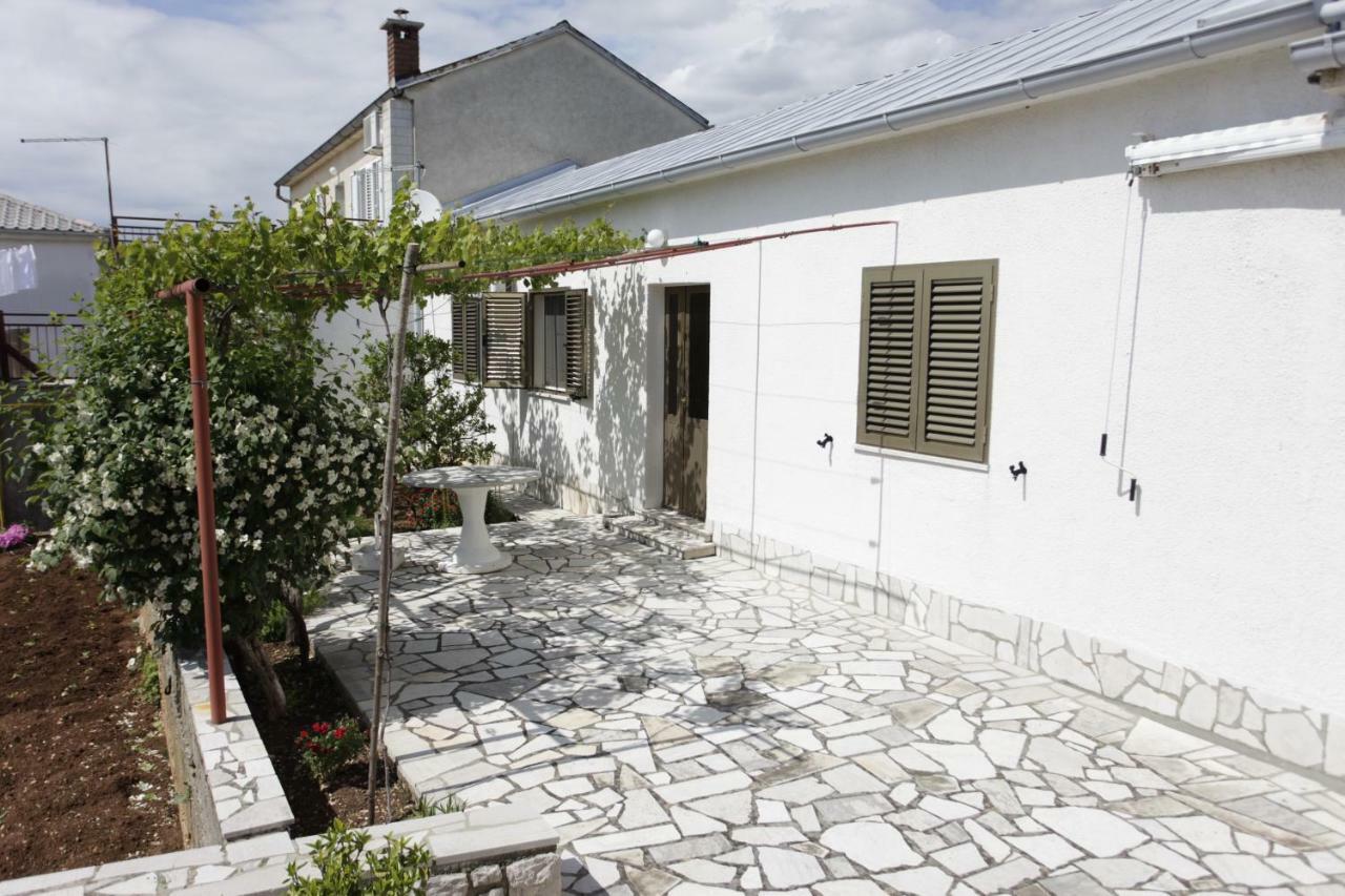 Guest House Balazevic Novi Vinodolski Exterior photo