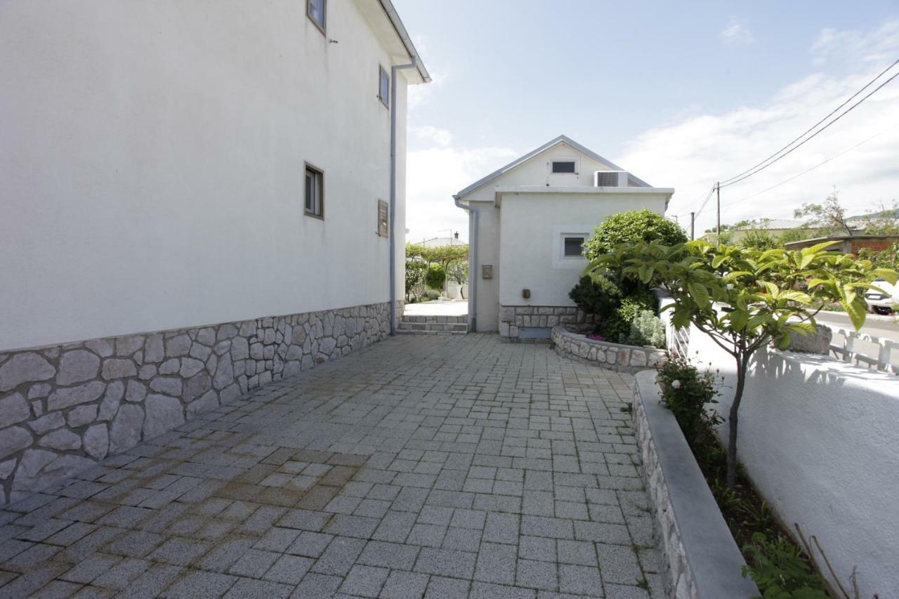 Guest House Balazevic Novi Vinodolski Exterior photo