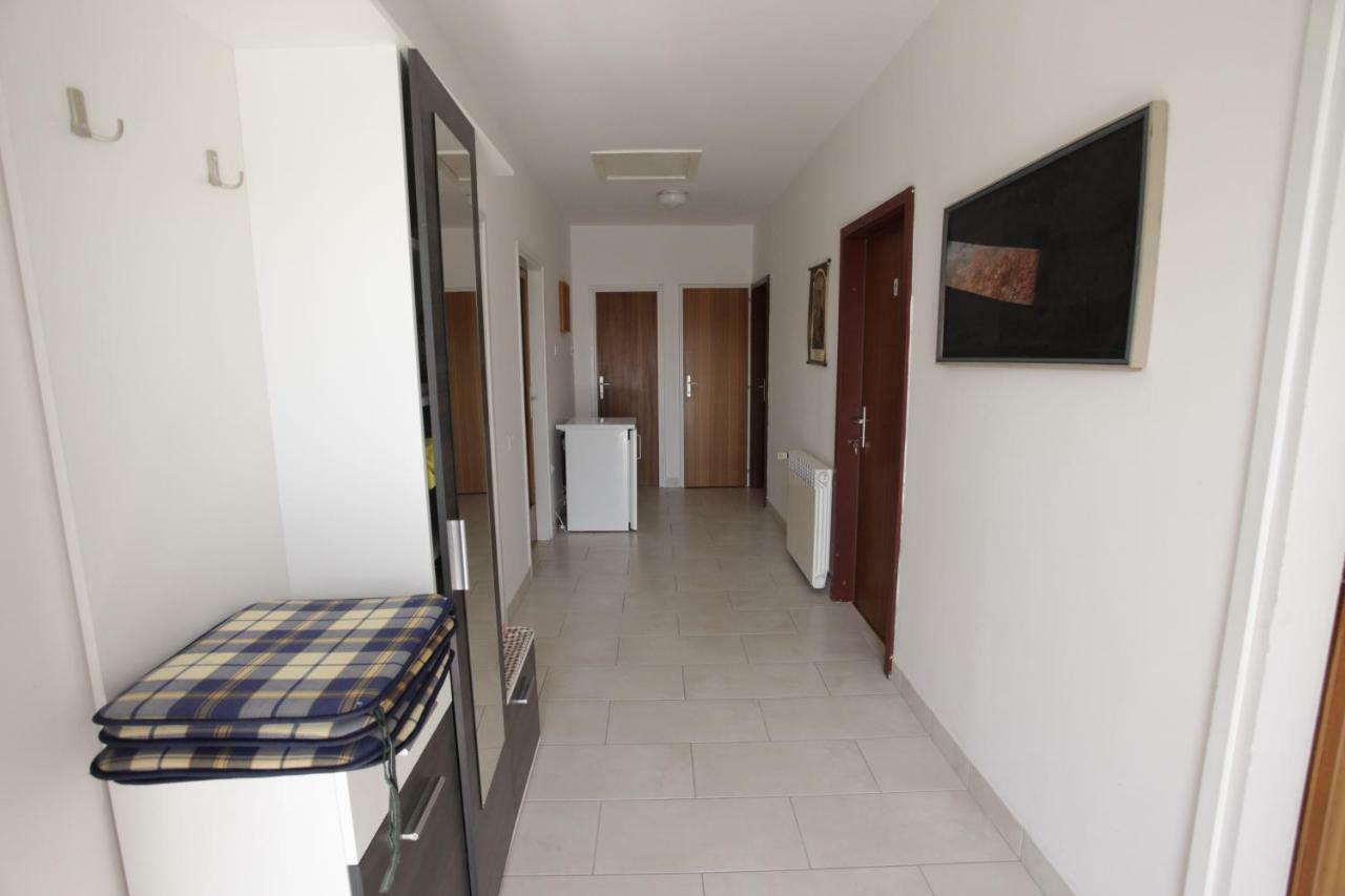 Guest House Balazevic Novi Vinodolski Exterior photo