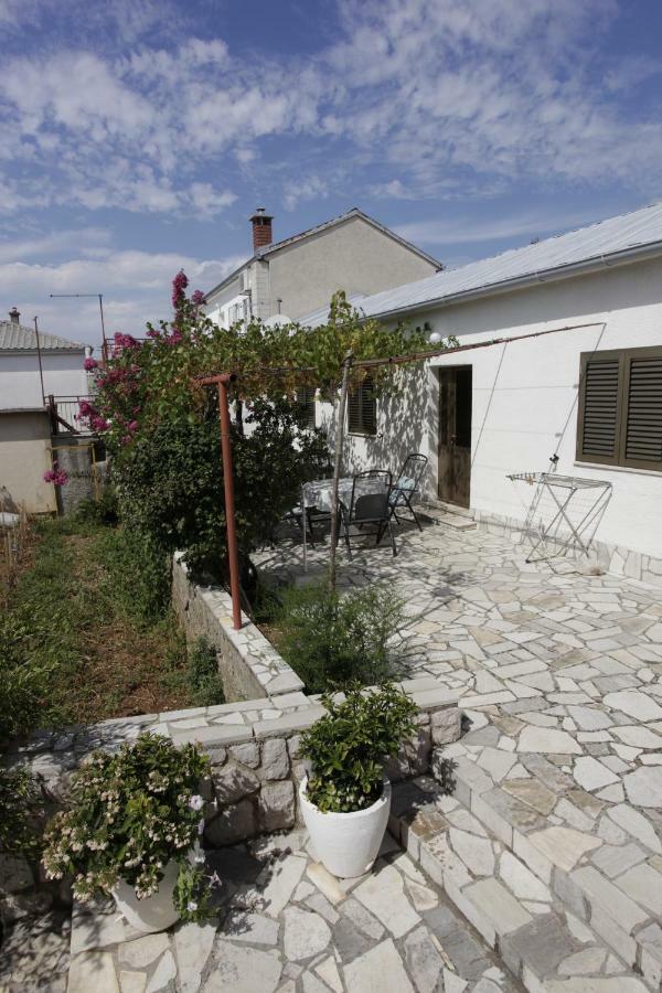 Guest House Balazevic Novi Vinodolski Exterior photo