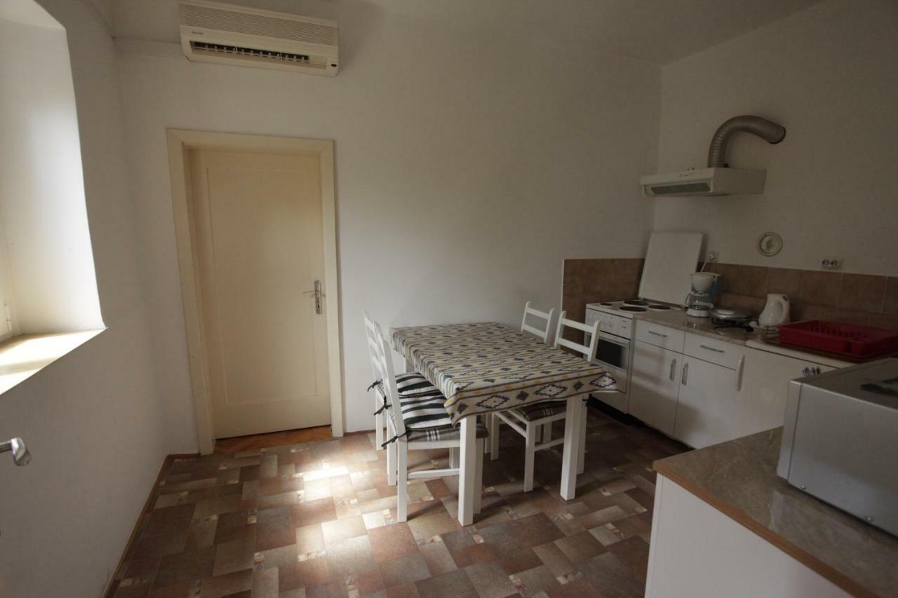 Guest House Balazevic Novi Vinodolski Exterior photo